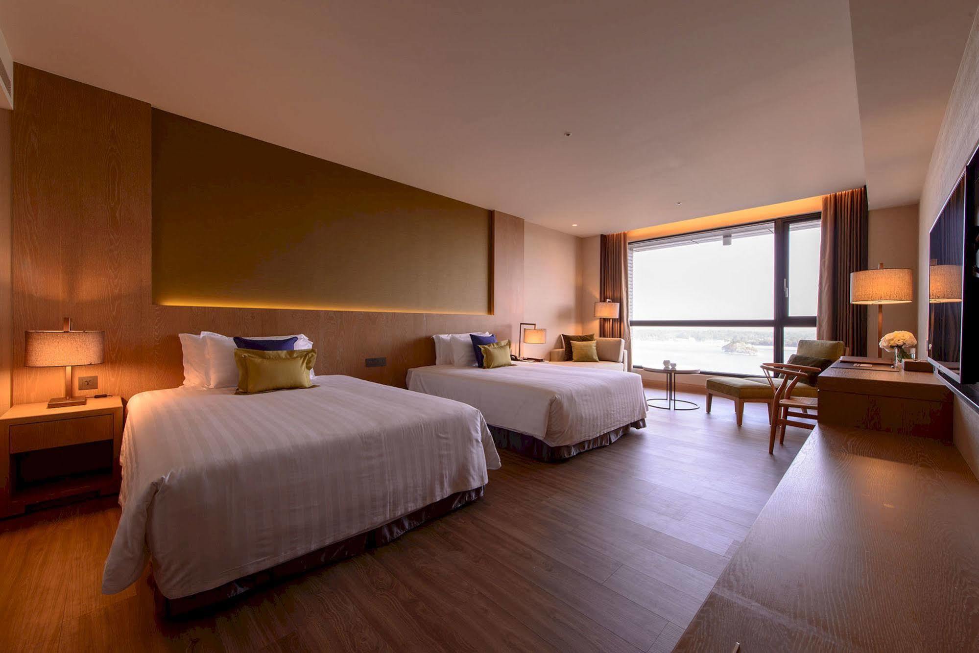 Golden Lake Hotel Цзиньху Экстерьер фото