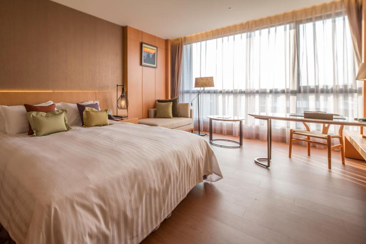 Golden Lake Hotel Цзиньху Экстерьер фото